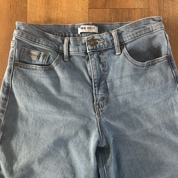 Nine West Wide Leg Jeans Size 4 Mid Rise Light Wash Denim - Picture 5 of 12